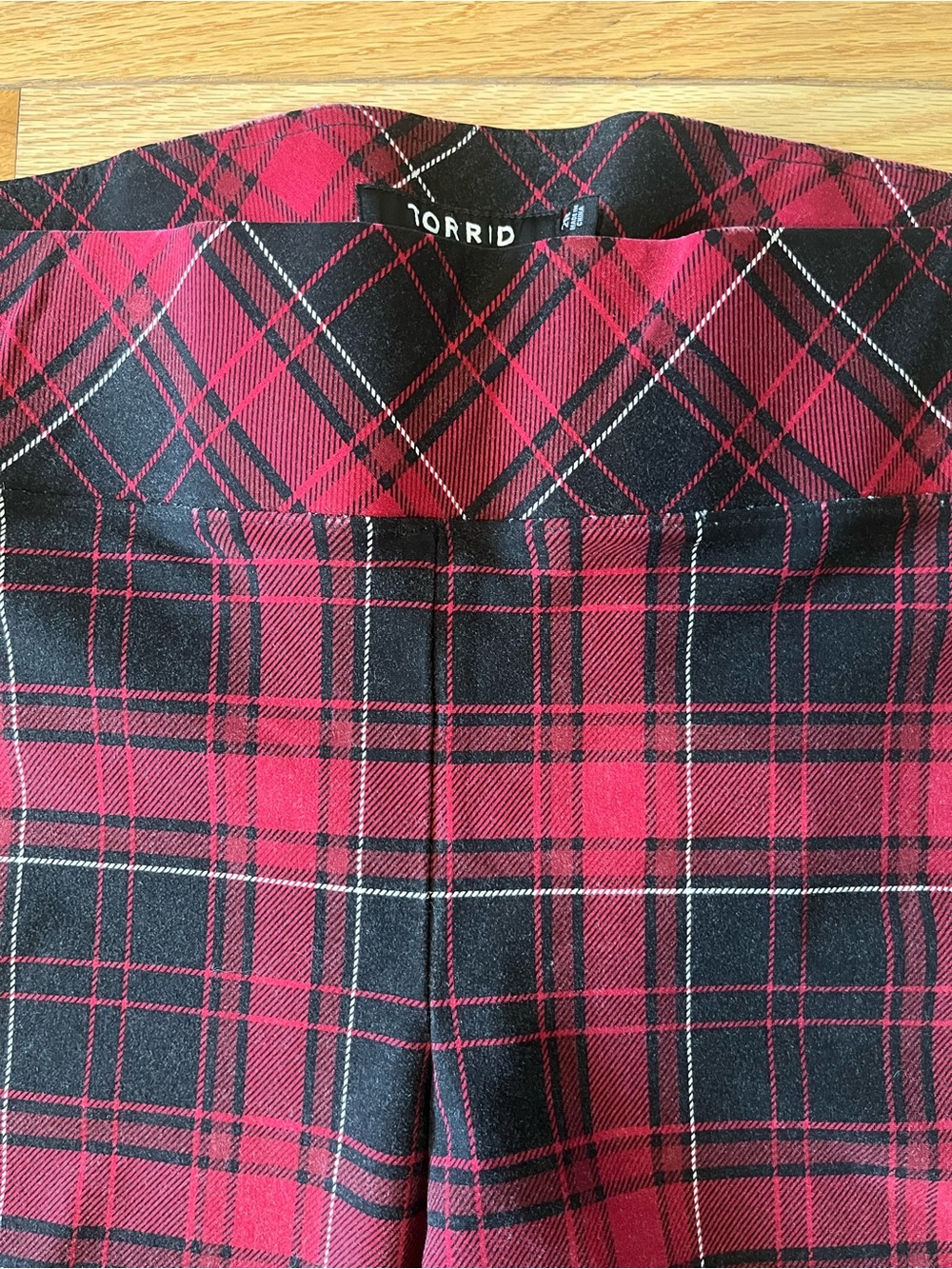 torrid plaid pixie pant - Picture 4 of 6